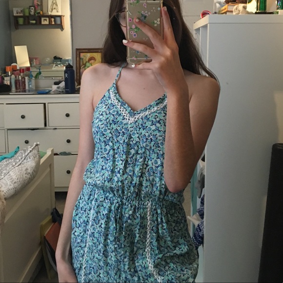 HOLLISTER FLORAL ROMPER - Picture 3 of 4